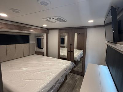 2023 Alliance RV Paradigm — photo 10 view