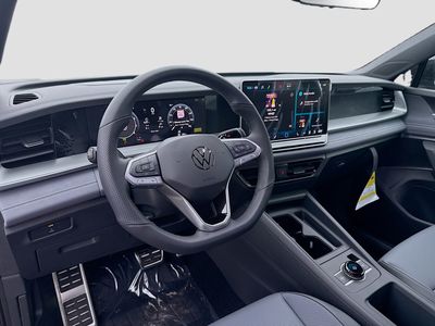 2026 Volkswagen Tiguan — photo 9 view