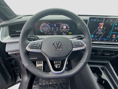 2026 Volkswagen Tiguan — photo 10 view