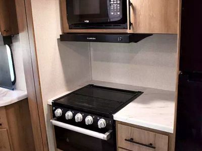 2023 Grand Design 22MLE — photo 17 view