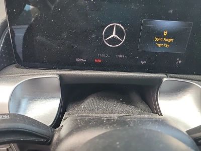 2025 Mercedes-Benz GLB - Photo 11