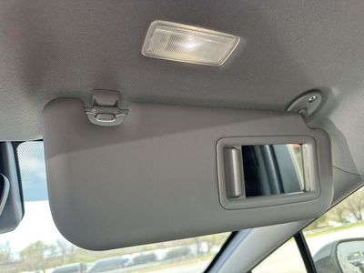 2024 Toyota Prius - Photo 40