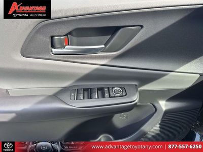 2024 Toyota Prius - Photo 19