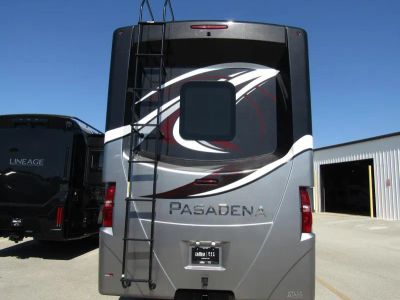 2023 Thor Motor Coach PASADENA - Photo 44