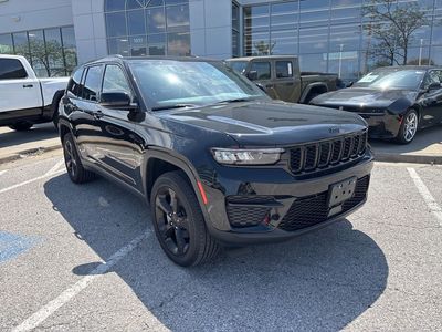 2025 Jeep Grand Cherokee - Photo 3