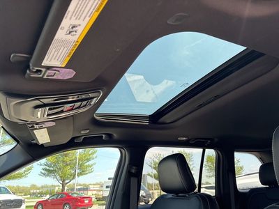 2025 Jeep Grand Cherokee - Photo 12