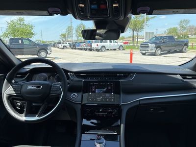 2025 Jeep Grand Cherokee - Photo 13