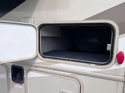 2015 Winnebago Vista - Photo 40