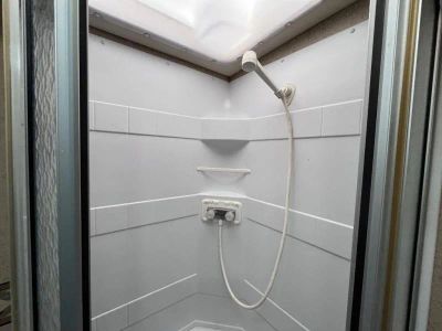2015 Winnebago Vista - Photo 30
