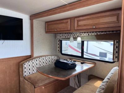 2015 Winnebago Vista - Photo 15
