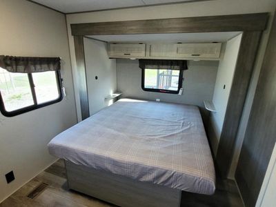 2026 Coachmen Catalina Legacy 343BHTS (2 Queen Beds) - Photo 9