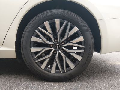2025 Nissan Altima - Photo 10