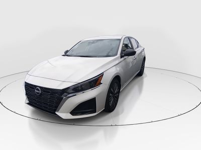 2025 Nissan Altima - Photo 3