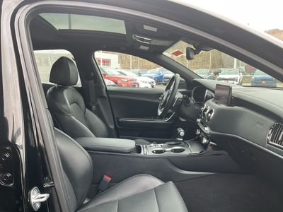 2023 Kia Stinger - Photo 15