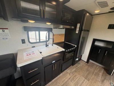 2022 Forest River RV Cherokee Grey Wolf - Photo 9