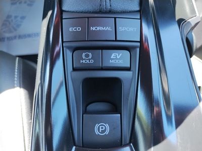 2025 Toyota Camry - Photo 33