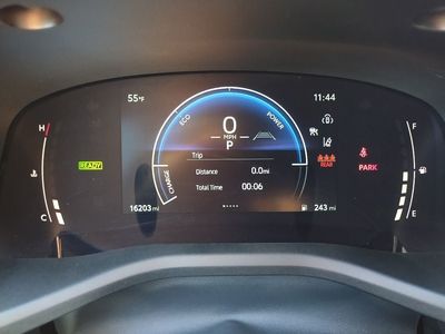 2025 Toyota Camry - Photo 27