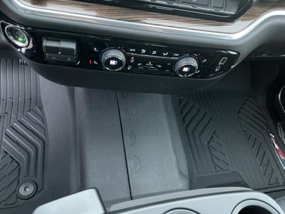2026 Chevrolet Silverado 1500 — photo 13 view