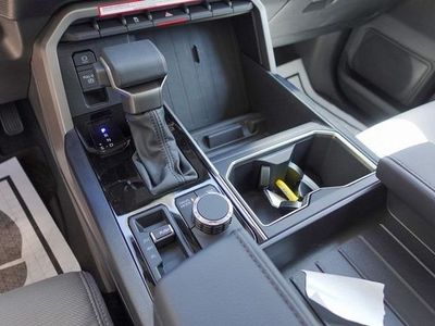 2024 Toyota Tundra - Photo 25