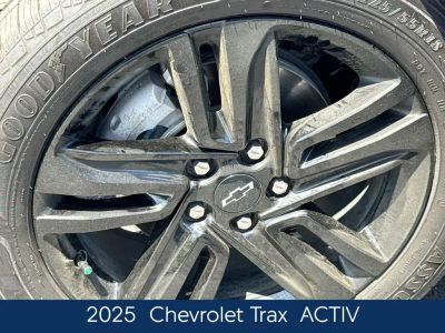 2025 Chevrolet Trax - Photo 13