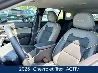 2025 Chevrolet Trax - Photo 8
