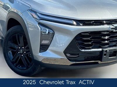 2025 Chevrolet Trax - Photo 12