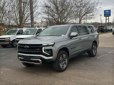2025 Chevrolet Suburban - Photo 3