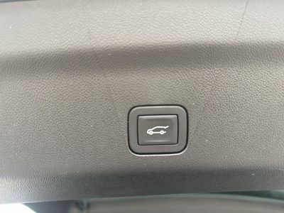 2025 Chevrolet Suburban - Photo 30