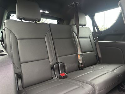 2025 Chevrolet Suburban - Photo 31