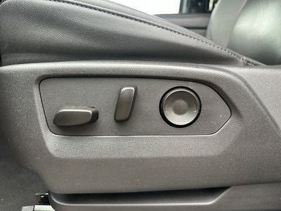 2025 Chevrolet Suburban - Photo 22