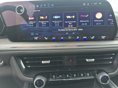 2025 Chevrolet Suburban - Photo 15