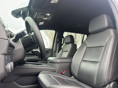 2025 Chevrolet Suburban - Photo 14