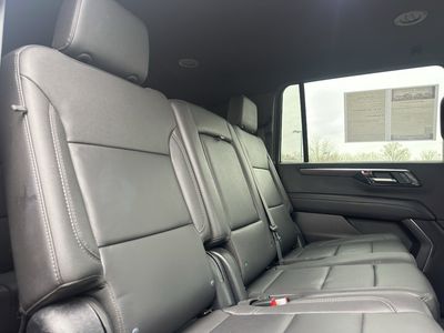 2025 Chevrolet Suburban - Photo 33