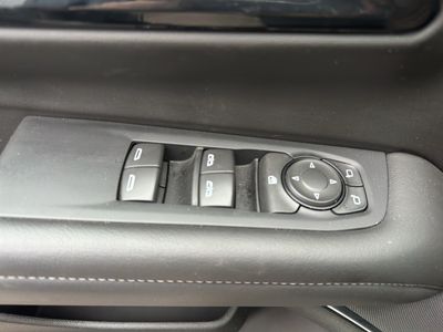 2025 Chevrolet Suburban - Photo 21