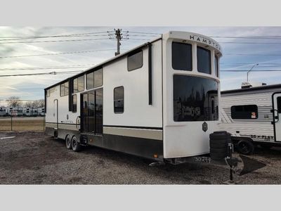 2025 CrossRoads RV Hampton - Photo 2