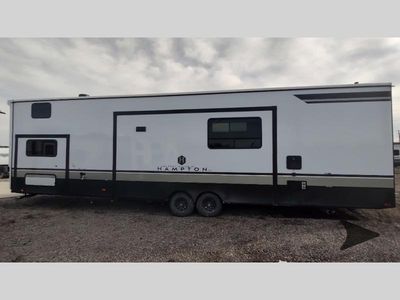 2025 CrossRoads RV Hampton - Photo 9