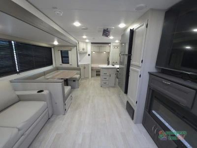 2027 Coachmen RV Catalina Legacy — photo 27 view