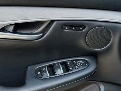 2024 INFINITI QX50 — photo 18 view