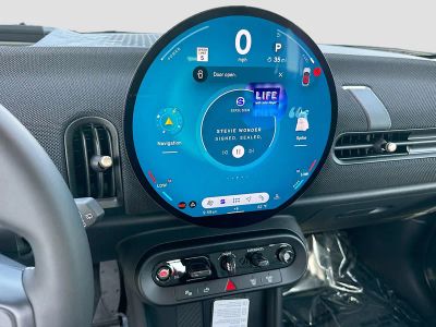 2026 MINI Hardtop 4 Door — photo 10 view