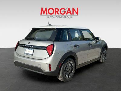 2026 MINI Hardtop 4 Door — engine compartment view