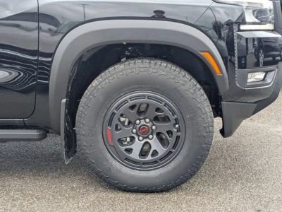 2026 Nissan Frontier — photo 11 view