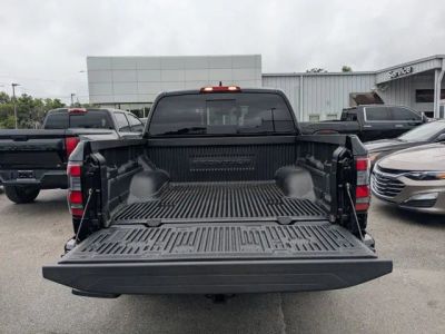 2026 Nissan Frontier — photo 12 view