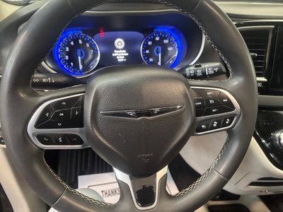 2024 Chrysler Pacifica — photo 19 view