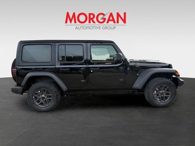 2025 Jeep Wrangler - Photo 8