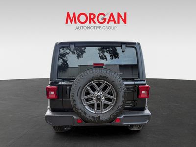 2025 Jeep Wrangler - Photo 6