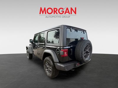 2025 Jeep Wrangler - Photo 4