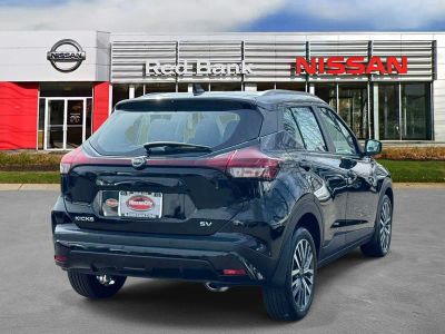 2024 Nissan Kicks — detail view