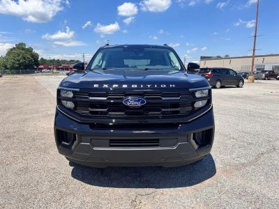 2026 Ford Expedition — side profile view