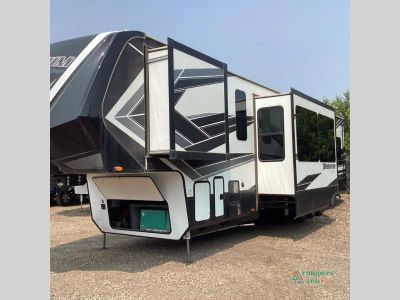 2021 Grand Design Momentum — rear three-quarter view