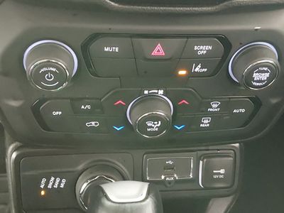 2022 Jeep Renegade - Photo 20